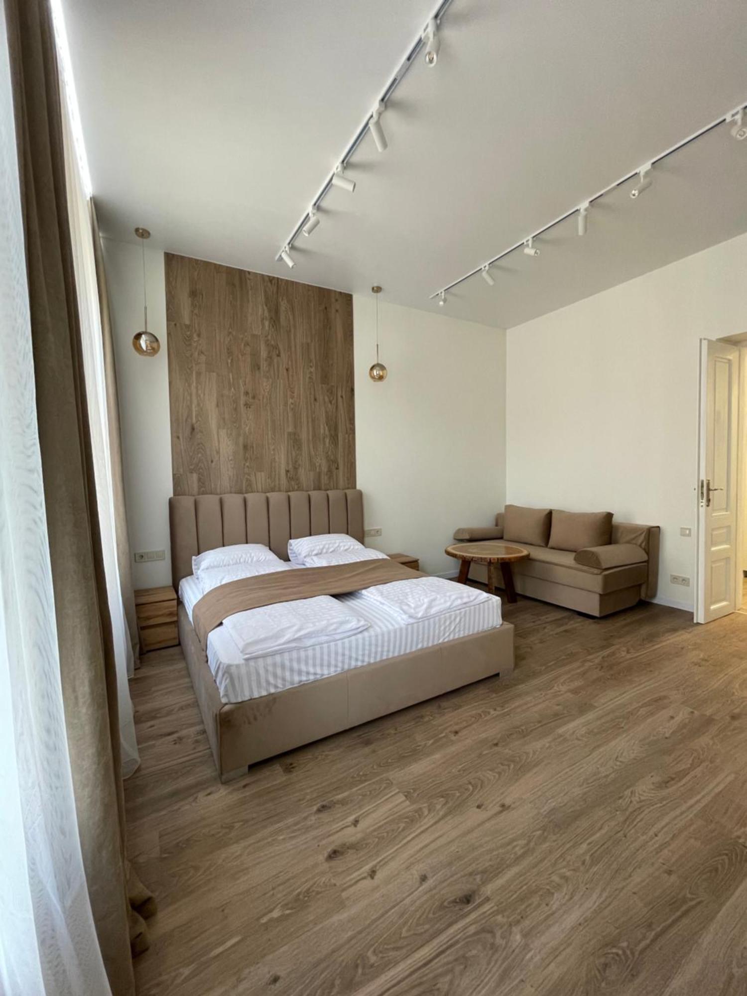 Appartement Тиктора, 3 Центр à Lviv Extérieur photo