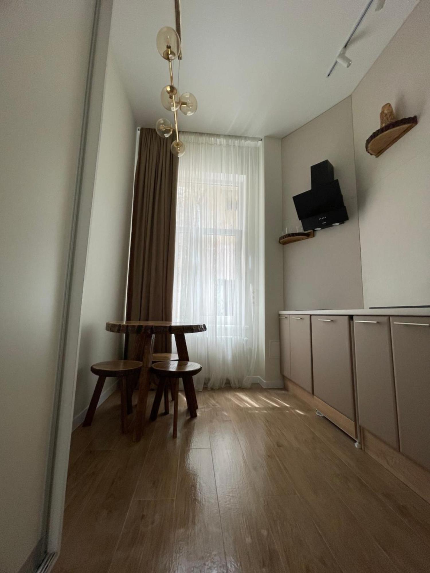 Appartement Тиктора, 3 Центр à Lviv Extérieur photo